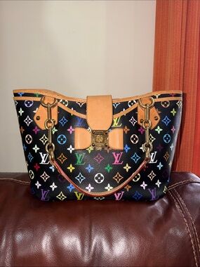 ‼️Authentic Louis Vuitton Annie Murakami  Multicolor Monogram GM Shoulder Bag